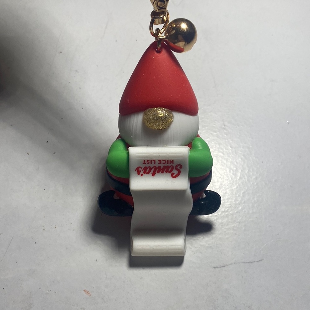 bath & body works christmas santa hand sanitizer keychain!